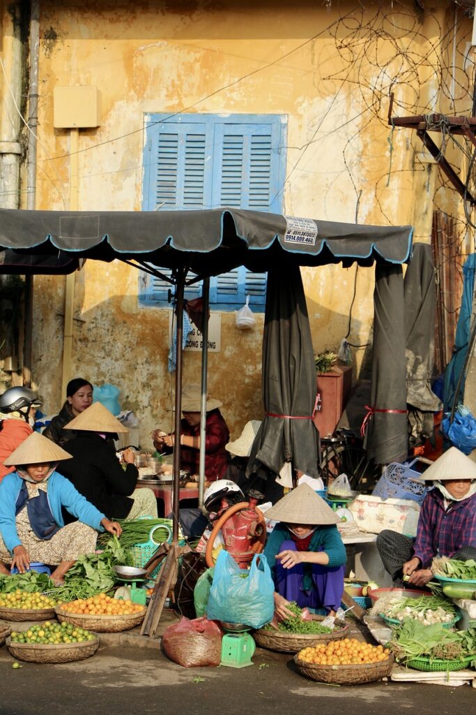 بازار محلی و خرید در ویتنام